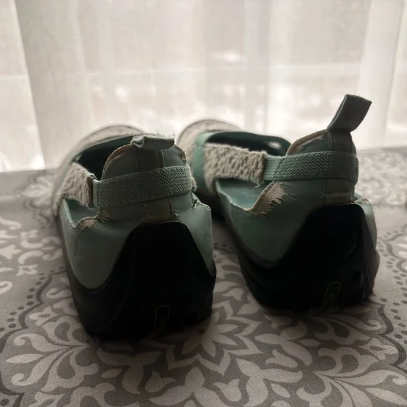 Jambu Mint Green Crochet Lace Ballet Flats with Elastic Strap - Picture 6 of 9